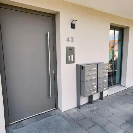 Bright Apartment Fuer Bis Zu 5 Erlangen Exterior photo